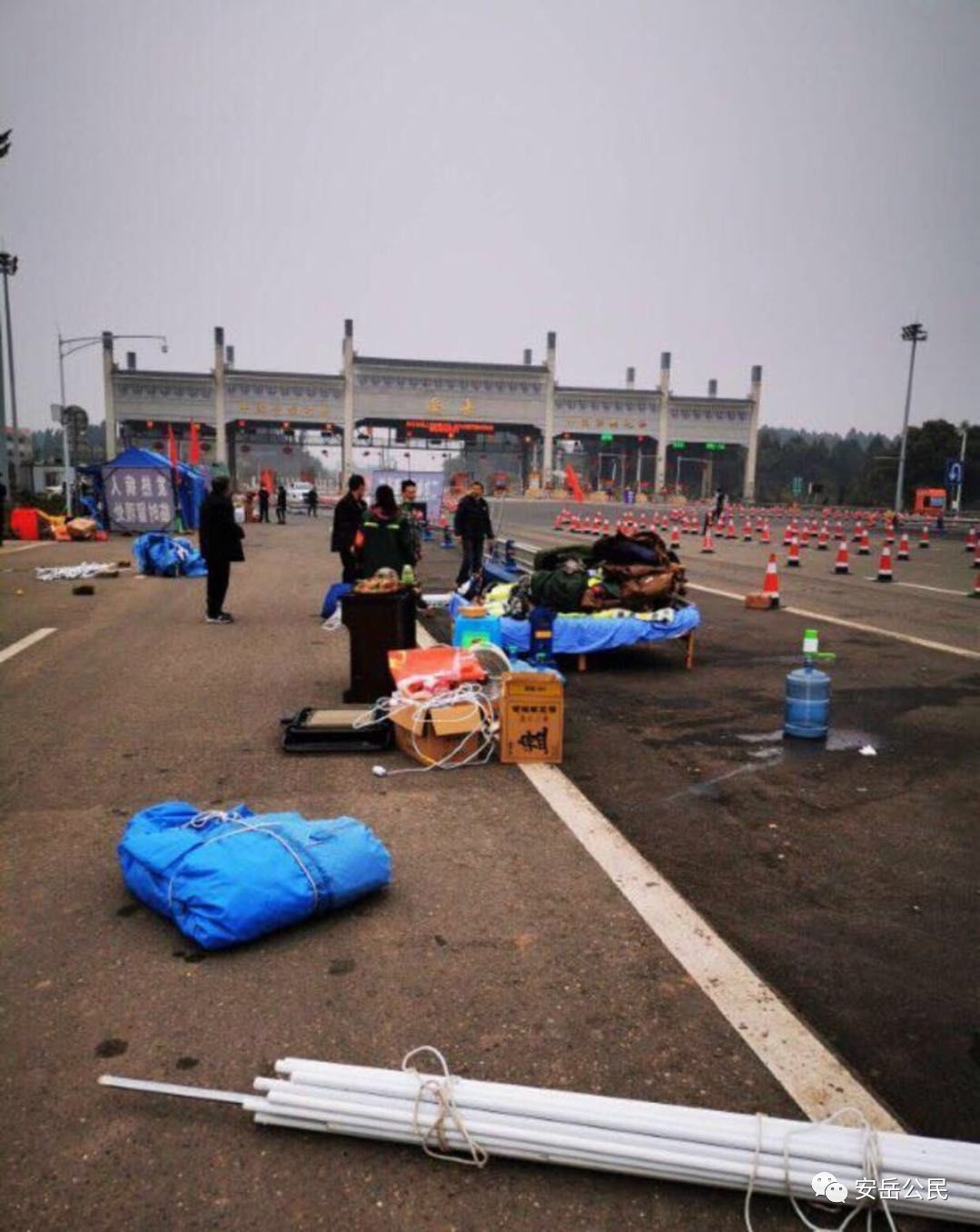 安岳全县73个卡点撤除。疫情还没结束，一念大意，前功尽弃！