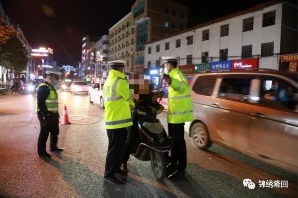 隆回交警夜查酒驾 一男子“百米冲刺”终被抓！