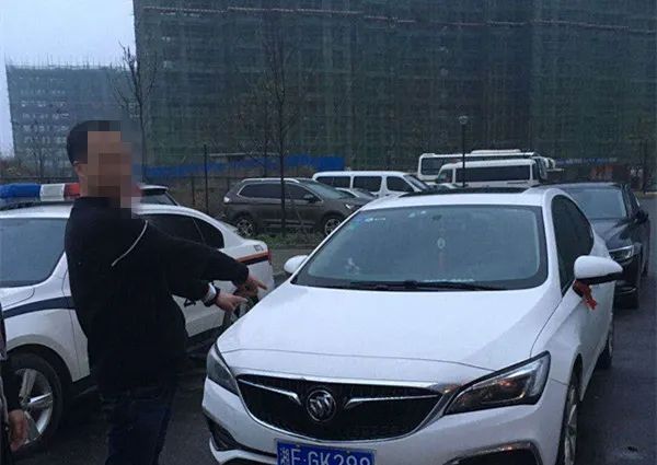 隆回滩头派出所破获一起容留他人吸毒案