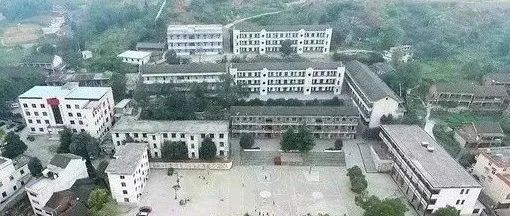 隆回县滩头镇中学成为省教育信息化创新试点学校