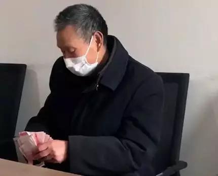 安岳73岁老人捐资10000元，助力疫情防控