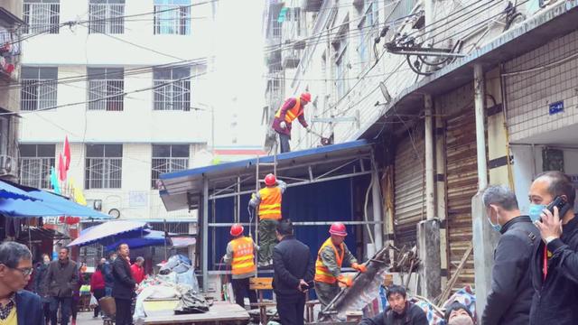 给力！安岳多部门联合专项整治城区违章搭建