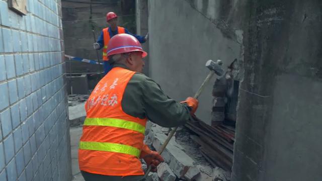 给力！安岳多部门联合专项整治城区违章搭建