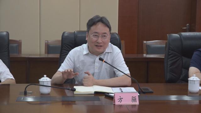 贾发扬出席重庆斌鑫集团来安岳考察座谈会