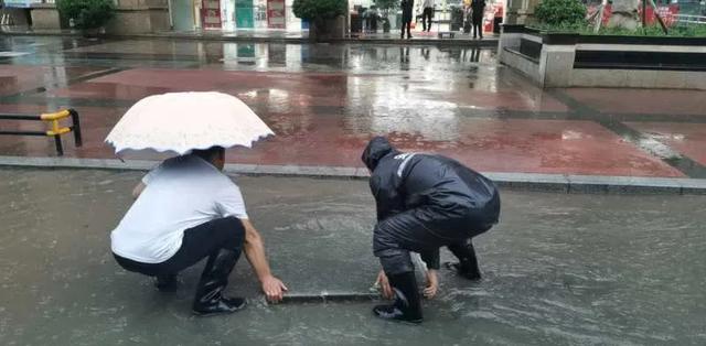 一夜惊雷！暴雨后，安岳开启看“海”模式，幸好有他们