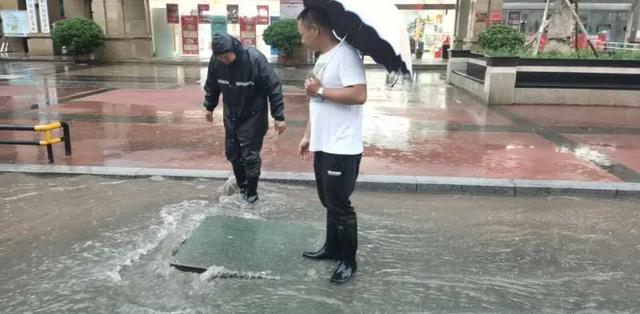 一夜惊雷！暴雨后，安岳开启看“海”模式，幸好有他们