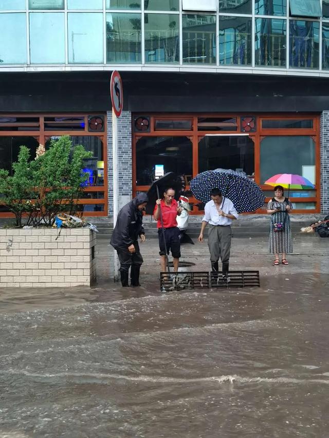 一夜惊雷！暴雨后，安岳开启看“海”模式，幸好有他们