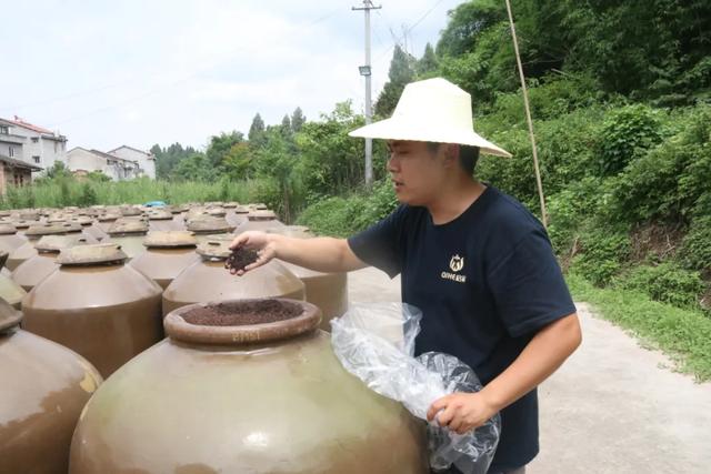 “安岳晒醋”传承人王镭锡：让醋香飘得更远